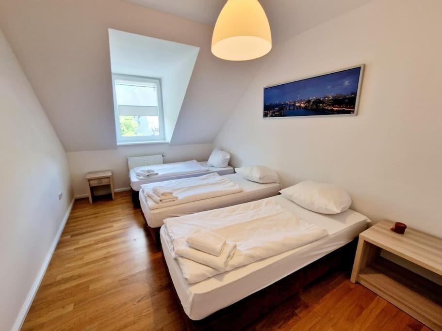 Flat In The Heart Of 2141